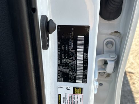 Used 2024 Toyota Corolla Cross AWD Hybrid image 31