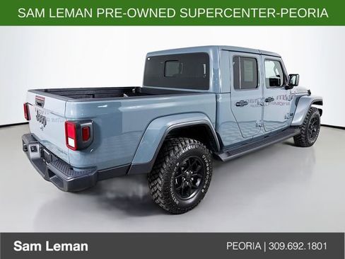 Used 2025 Jeep Gladiator Sport image 7