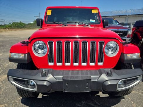 Used 2021 Jeep Wrangler Unlimited Sahara w/ Uconnect 4C Nav & Sound Group AWD/4WD image 3