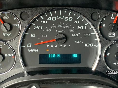 Used 2025 Chevrolet Express 2500 Extended w/ Communications Package image 29