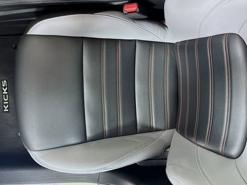Used 2022 Nissan Kicks SR w/ Premium Package FWD image 19