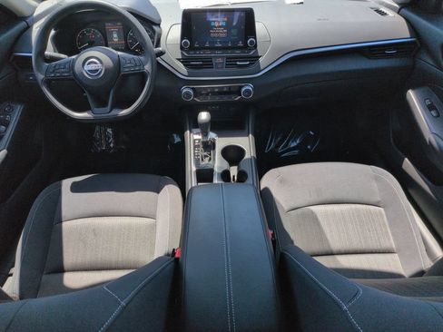 Used 2025 Nissan Altima 2.5 S FWD image 14