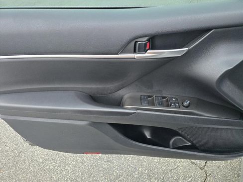 Used 2023 Toyota Camry SE w/ Convenience Package image 11