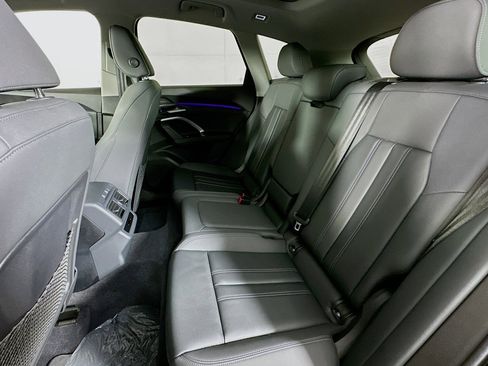 Used 2025 Audi Q5 Premium Plus w/ Premium Plus image 9