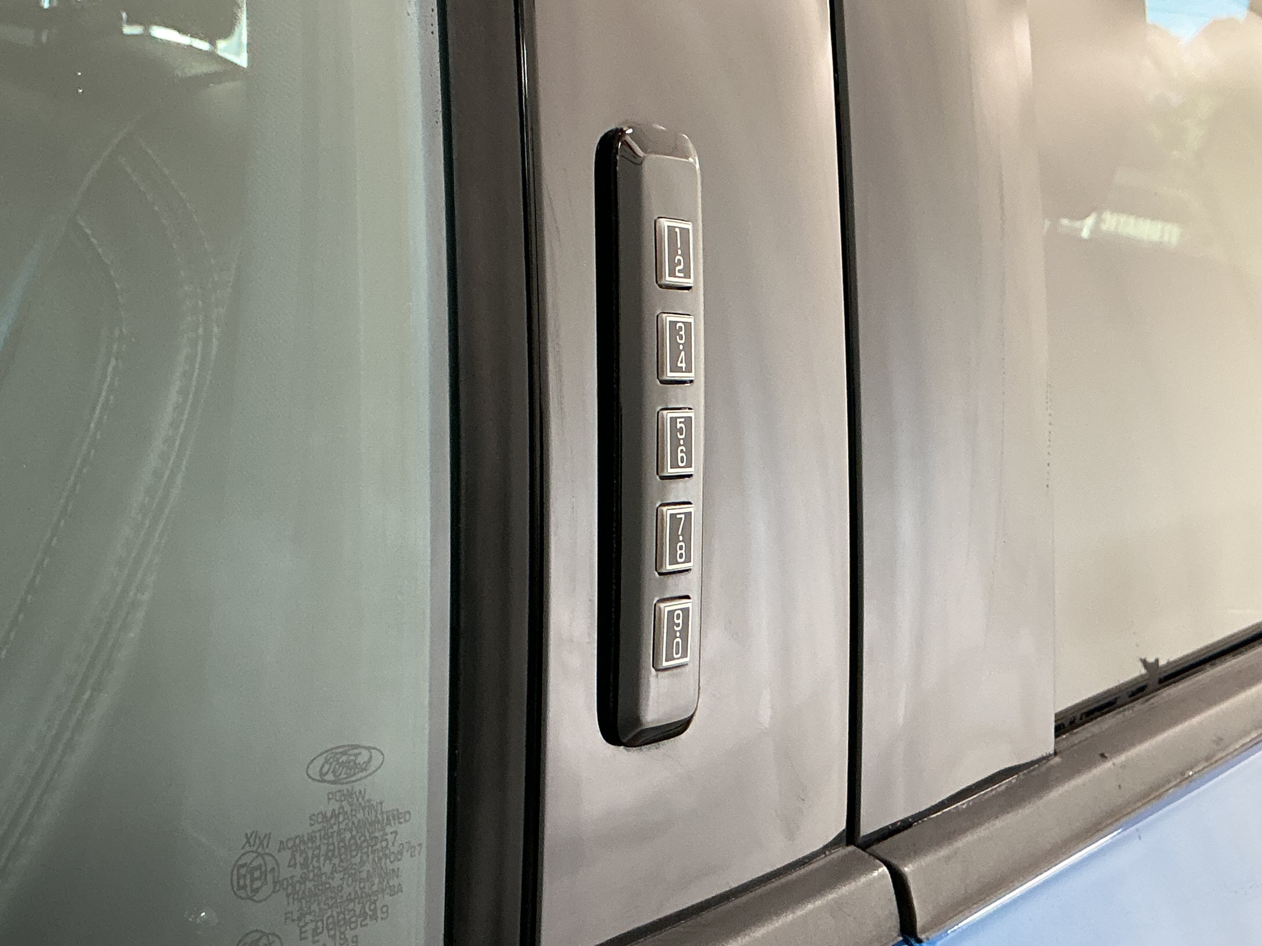 Used 2019 Ford F150 Lariat AWD/4WD image 14