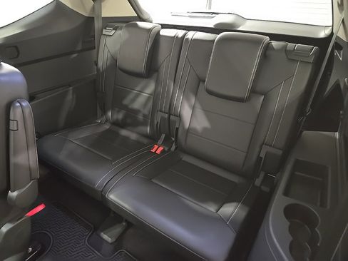 Used 2021 Volkswagen Atlas SEL R-Line image 20