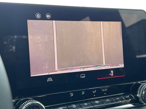 Used 2023 GMC Canyon Elevation w/ Convenience Package image 15