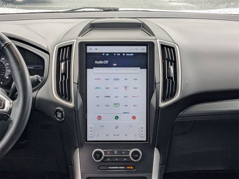 Used 2024 Ford Edge SEL w/ Sport Appearance Package image 19