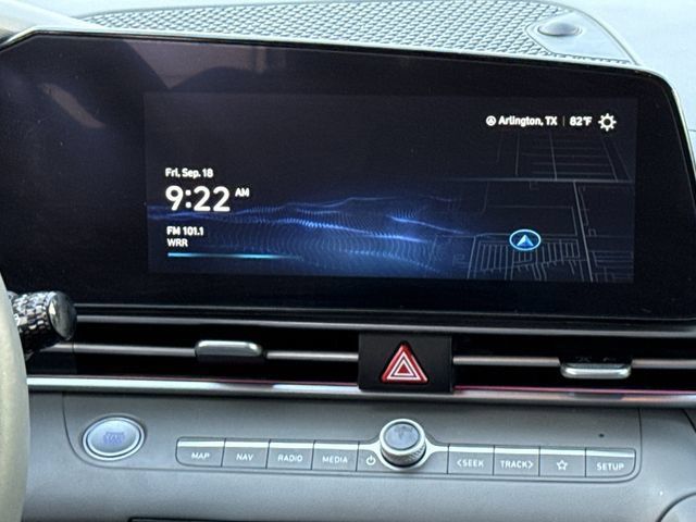 Used 2025 Hyundai Elantra SEL FWD image 16