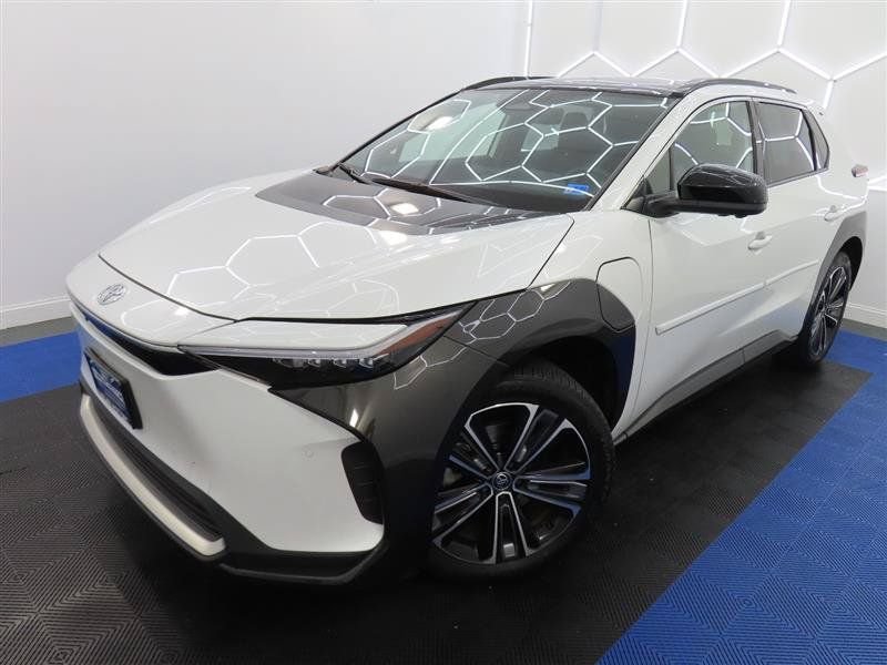 Used 2023 Toyota bZ4X AWD w/ Weather Package image 4