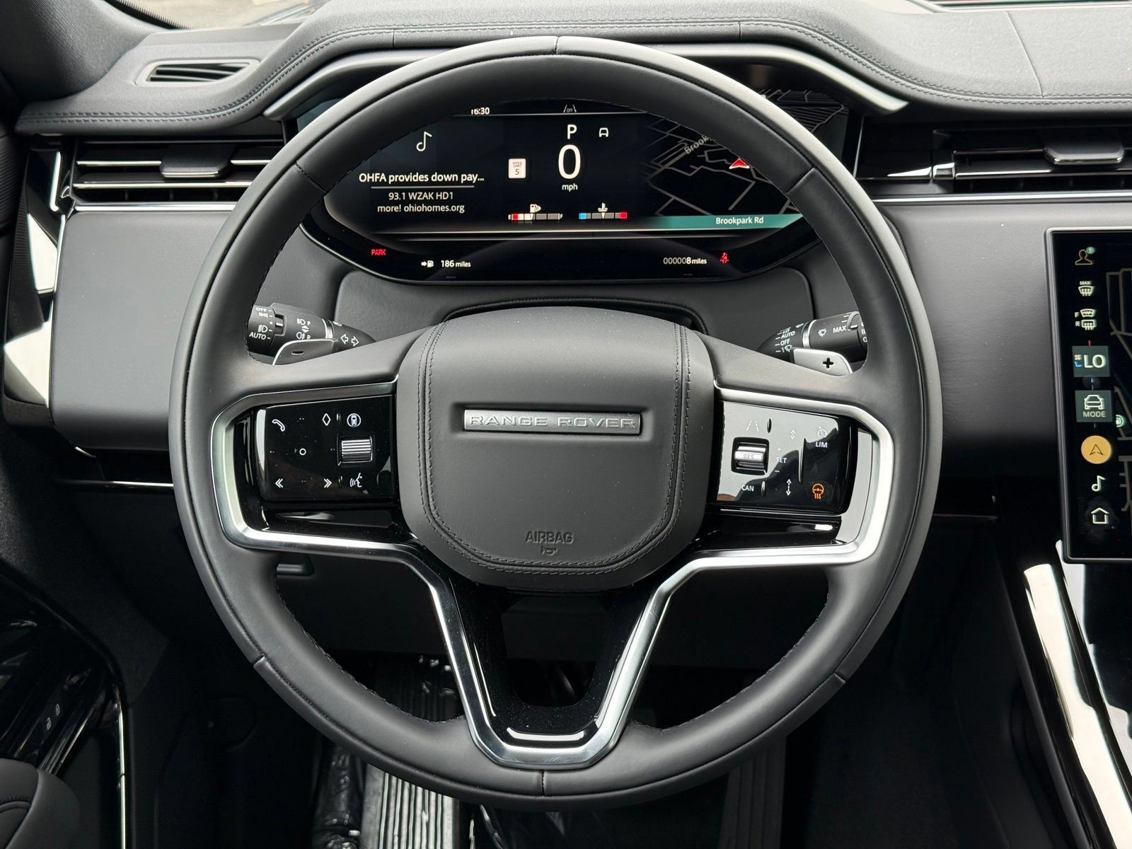 New 2027 Land Rover Range Rover Sport SE AWD/4WD image 34