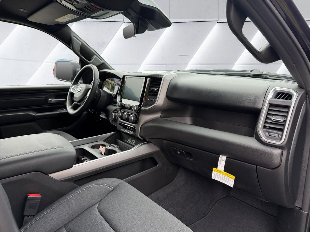New 2026 RAM 1500 Express AWD/4WD image 15