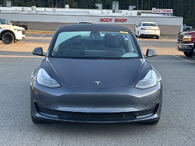 Used 2023 Tesla Model 3 Standard Range RWD image 2