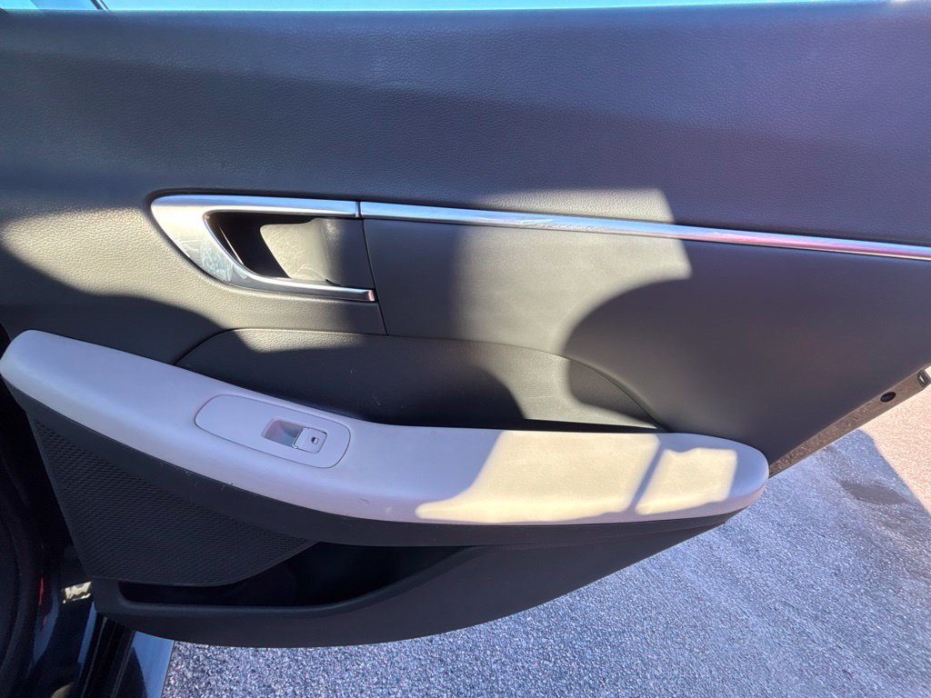 Used 2021 Hyundai Sonata SEL FWD image 21