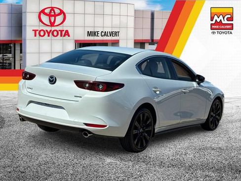 Used 2024 MAZDA MAZDA3 s FWD image 5