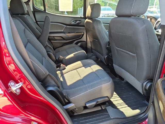 Used 2023 GMC Acadia SLE w/ Driver Convenience Package FWD image 24