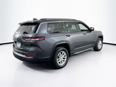 Used 2023 Jeep Grand Cherokee L Laredo image 5