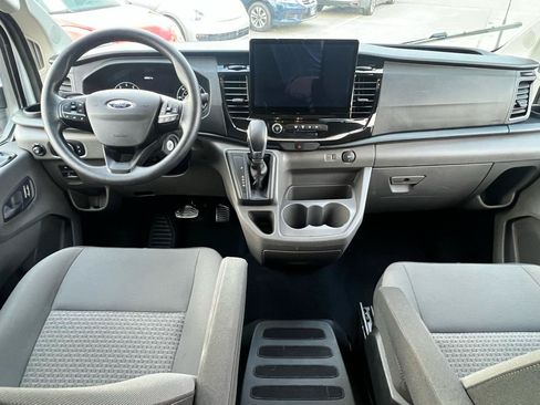 Used 2025 Ford Transit 350 XLT RWD image 8