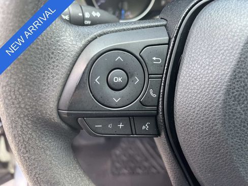 Used 2020 Toyota RAV4 XLE AWD/4WD image 30