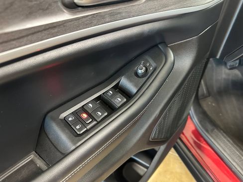 Used 2024 Jeep Grand Cherokee Limited RWD image 12