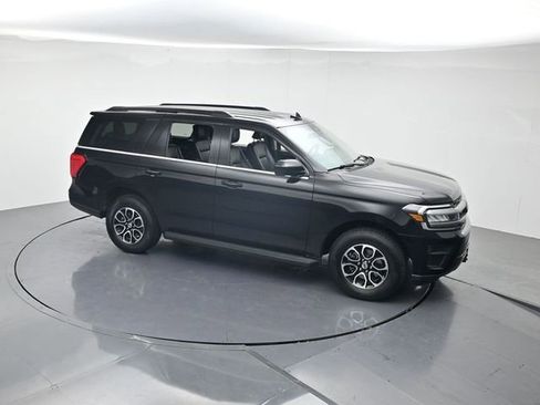 Used 2024 Ford Expedition XLT AWD/4WD image 34