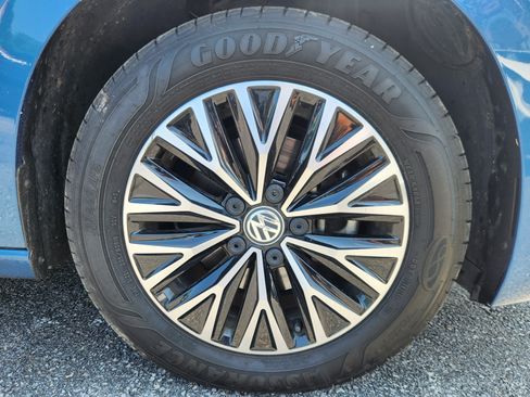 Used 2019 Volkswagen Jetta SEL w/ Cold Weather Package FWD image 20
