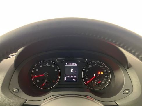 Used 2017 Audi Q3 2.0T Premium w/ Convenience Package image 23