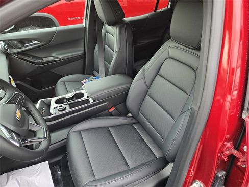 New 2026 Chevrolet Equinox LT w/ Convenience Package II image 6