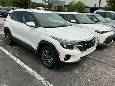 Used 2026 Kia Seltos LX AWD/4WD image 7