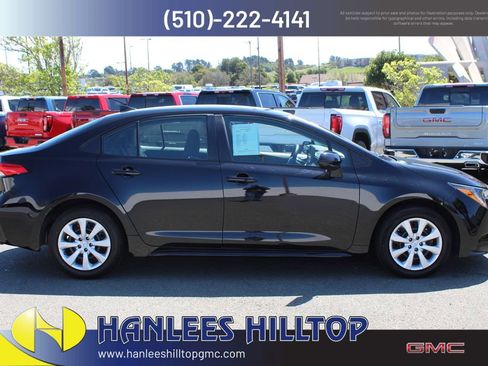 Used 2025 Toyota Corolla LE FWD image 6