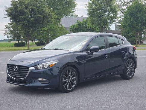 Used 2018 MAZDA MAZDA3 Touring FWD image 4