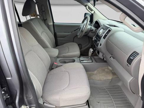 Used 2017 Nissan Frontier SV AWD/4WD image 16