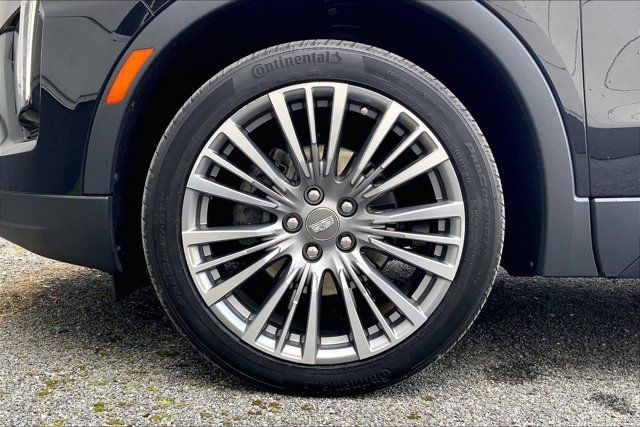 Used 2024 Cadillac XT4 Premium Luxury AWD/4WD image 8