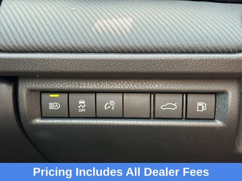 Used 2025 Toyota Camry SE w/ Convenience Package AWD/4WD image 17