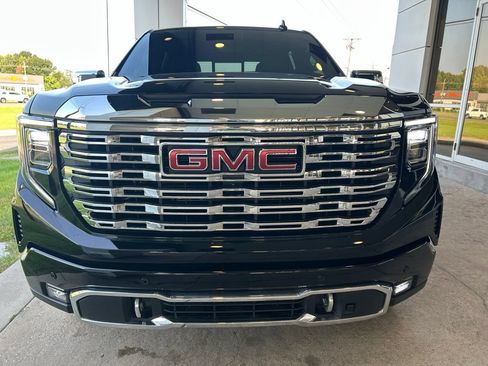 Used 2026 GMC Sierra 1500 Denali w/ Denali Reserve Package AWD/4WD image 3