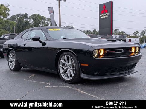 Used 2023 Dodge Challenger GT RWD image 1