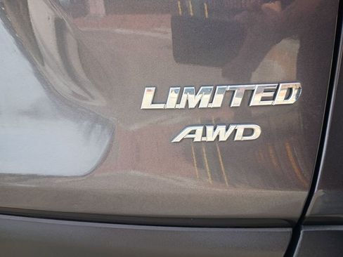 Used 2021 Toyota RAV4 Limited image 12