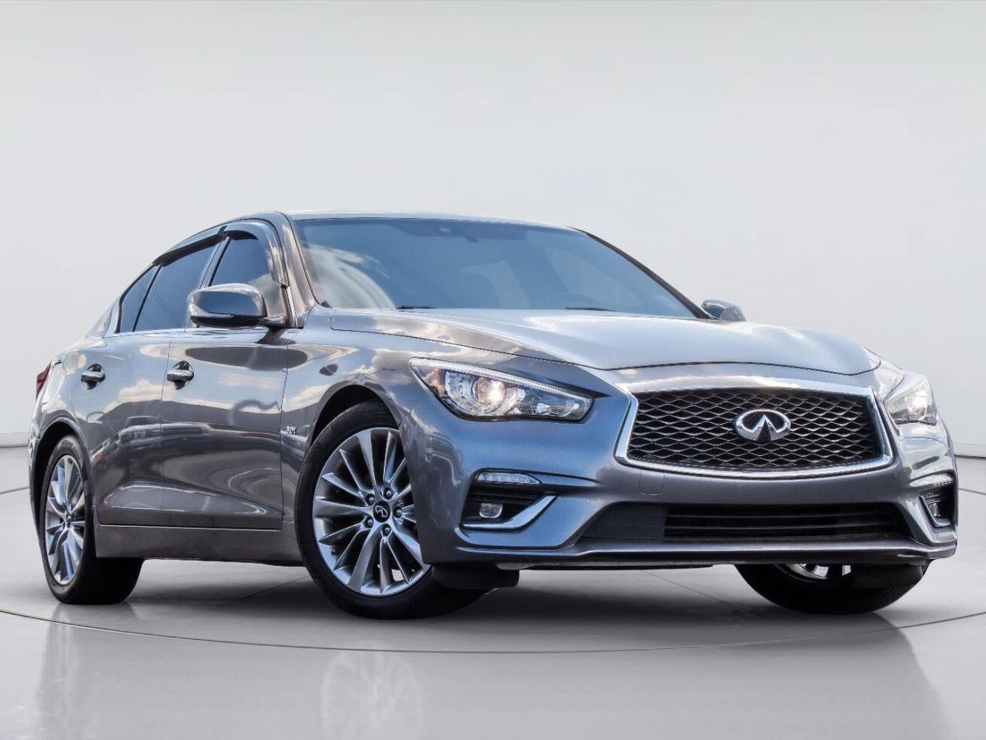 Used 2020 INFINITI Q50 Luxe RWD image 2