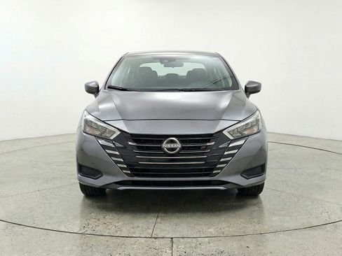 Used 2025 Nissan Versa SV image 2