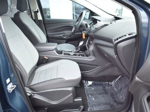 Used 2019 Ford Escape S image 36