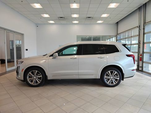 Used 2020 Cadillac XT6 Premium Luxury AWD/4WD image 6