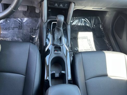 Used 2025 Toyota Corolla Cross XLE FWD image 23