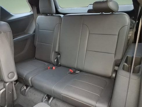 Used 2023 Chevrolet Traverse Premier AWD/4WD image 14
