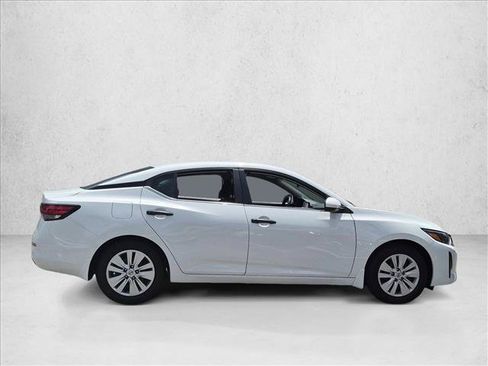 Certified 2025 Nissan Sentra S FWD image 4