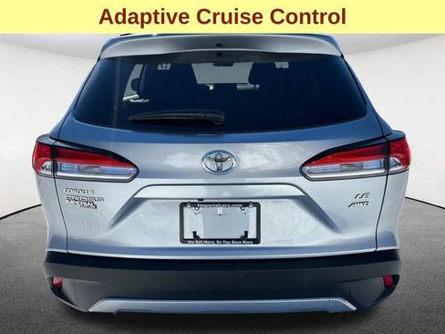 Certified 2023 Toyota Corolla Cross LE image 10