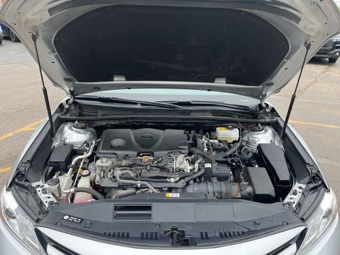 Used 2018 Toyota Camry XLE FWD image 24