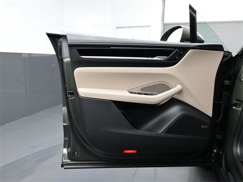 New 2025 Porsche Macan 4S Electric image 7