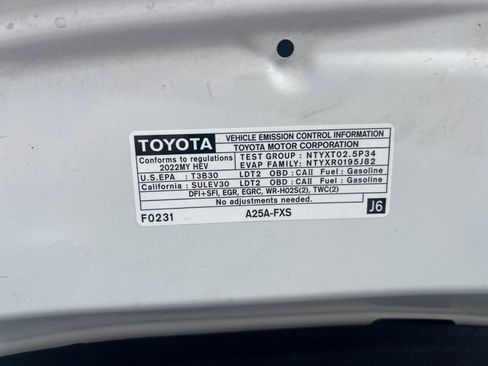 Used 2022 Toyota Sienna XSE w/ XSE Plus Package FWD image 37