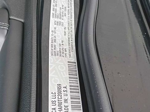 New 2026 Jeep Grand Cherokee Altitude image 10