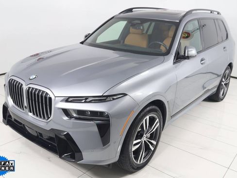 Used 2024 BMW X7 xDrive40i w/ M Sport Package image 26